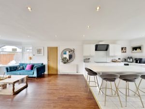 Photo 7- click for photo gallery